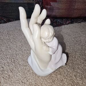 Vtg Roman, Inc The Valencia Collection Girl Sleeping in Palm - Palm Of My Hand